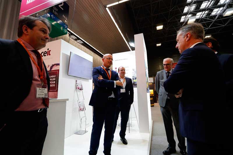 Visita Personalidades del Gobierno Vasco al stand de MainRail